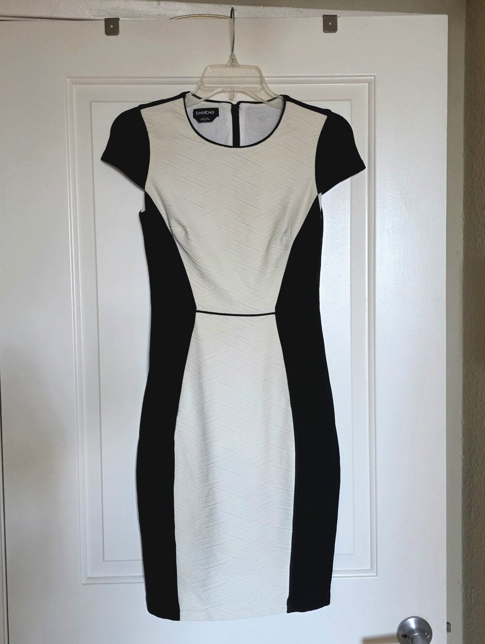 bebe Black and White Cap Sleeve Midi Sheath Dress, small